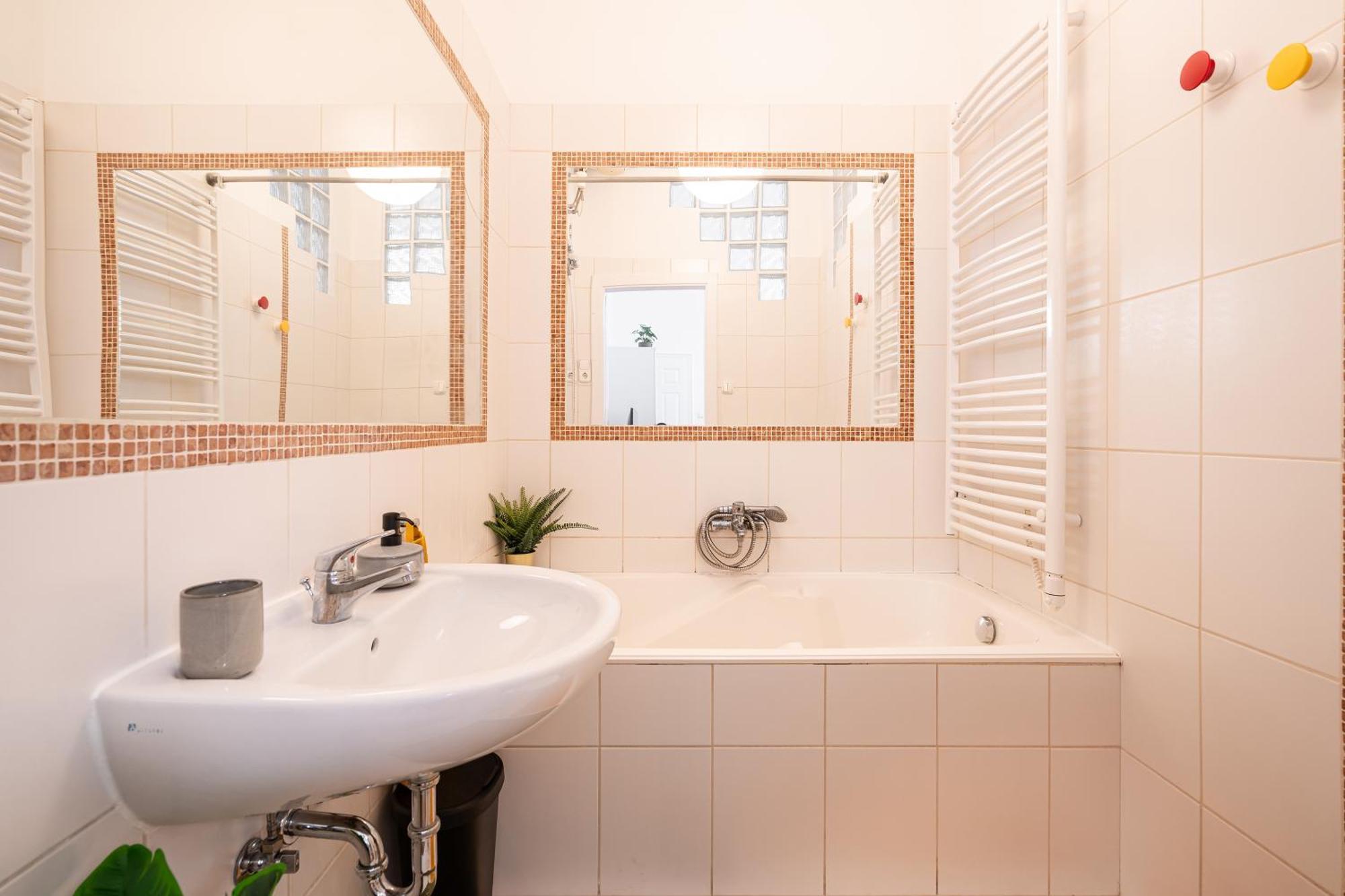 Cosmopolitan Studio - Chic Getaway In A Fancy Neighbourhood Budapest Esterno foto