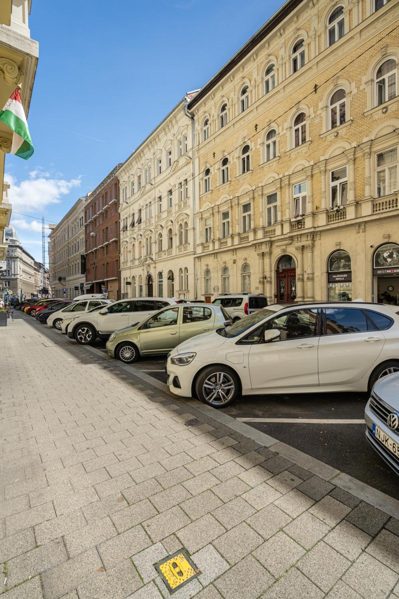 Cosmopolitan Studio - Chic Getaway In A Fancy Neighbourhood Budapest Esterno foto